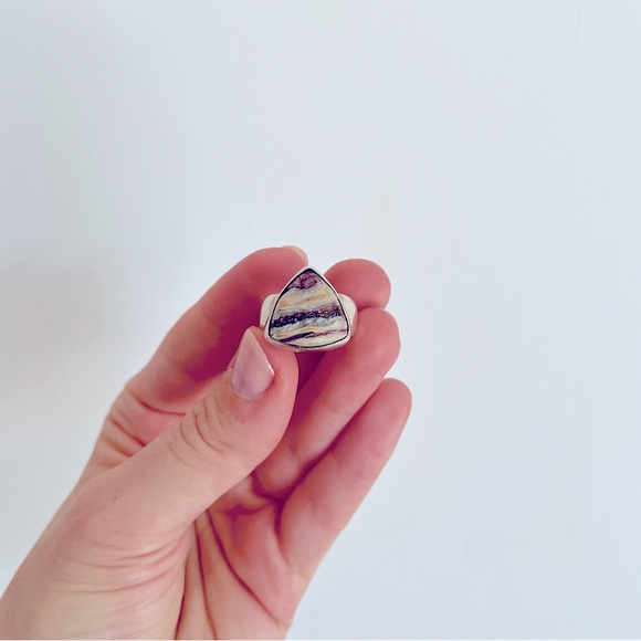 🌈 Triangular Alaskan RAINBOW JASPER Ring, Set in Sterling Silver - Picture 4 of 16